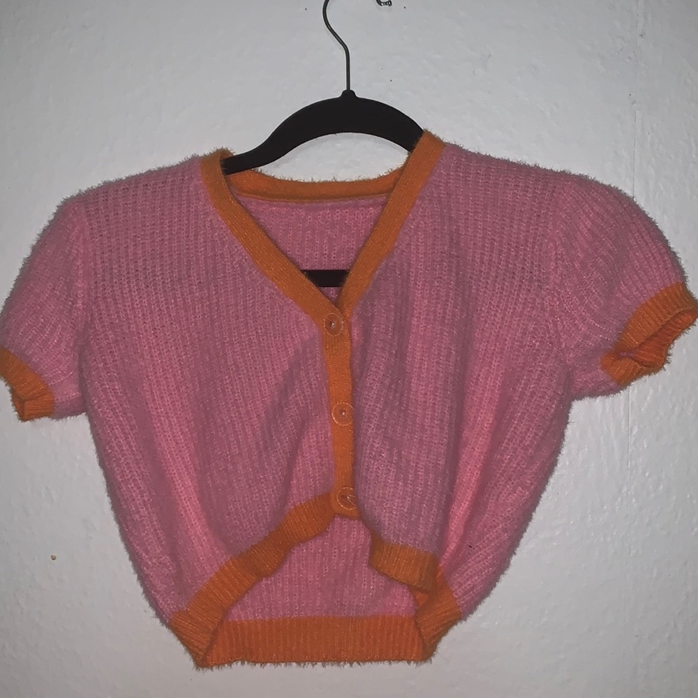 Small crop top sweater type thing from shein medium fits more like a large